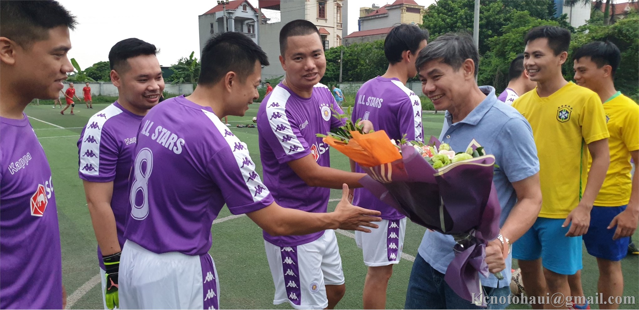 Buổi giao hữu bóng đá với đội tuyển cựu sinh viên ĐHÔTÔ Khóa 1