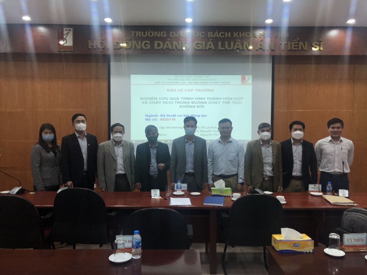 Đồng chí Nguyễn Phi Trường – Giảng viên Khoa Công nghệ ô tô trường Đại học Công nghiệp Hà Nội bảo vệ thành công luận án Tiến sỹ
