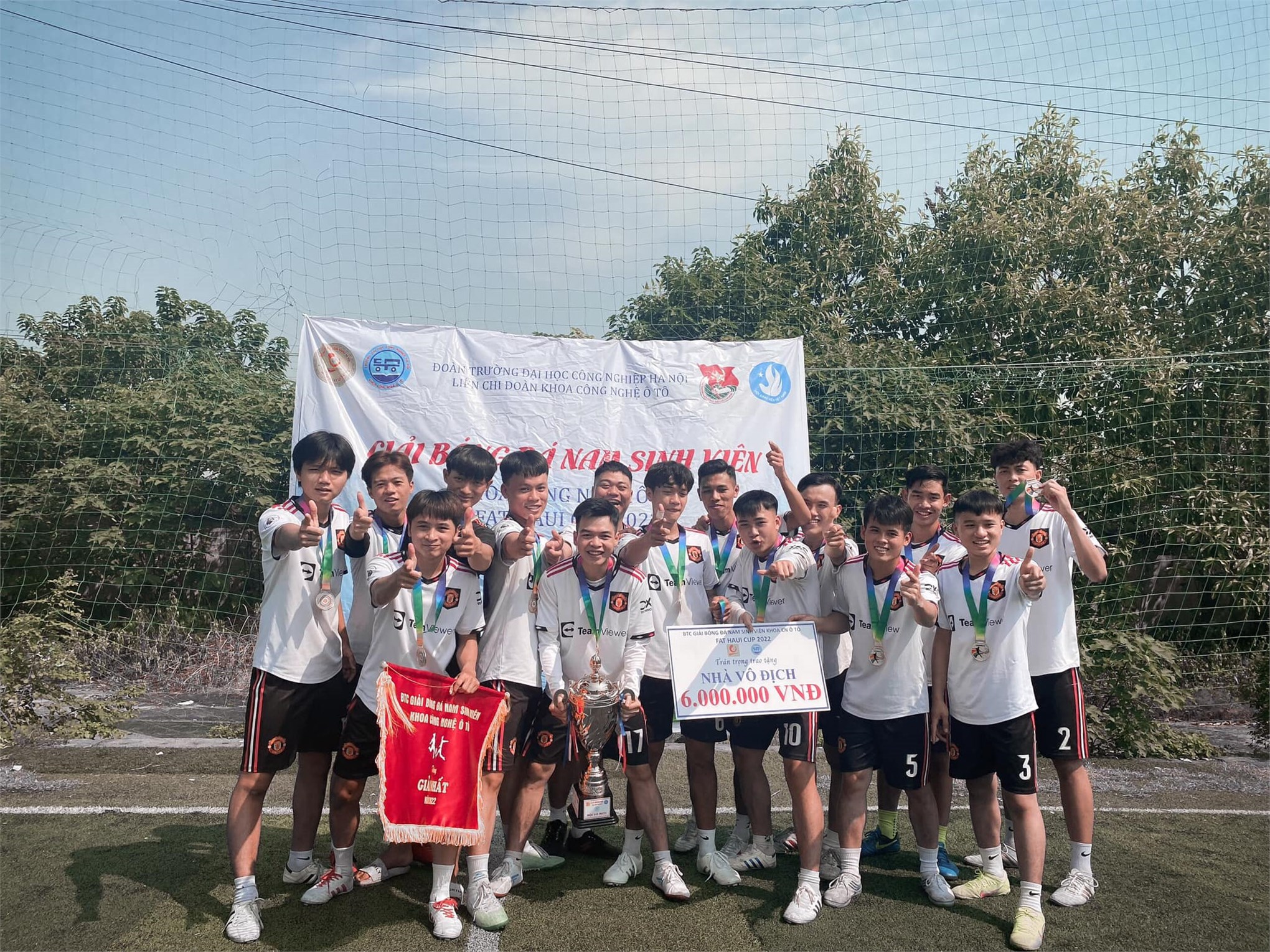 Chung kết và trao giải Giải bóng đá Sinh viên Khoa Công nghệ ô tô Trường Đại học Công nghiệp Hà Nội năm 2022