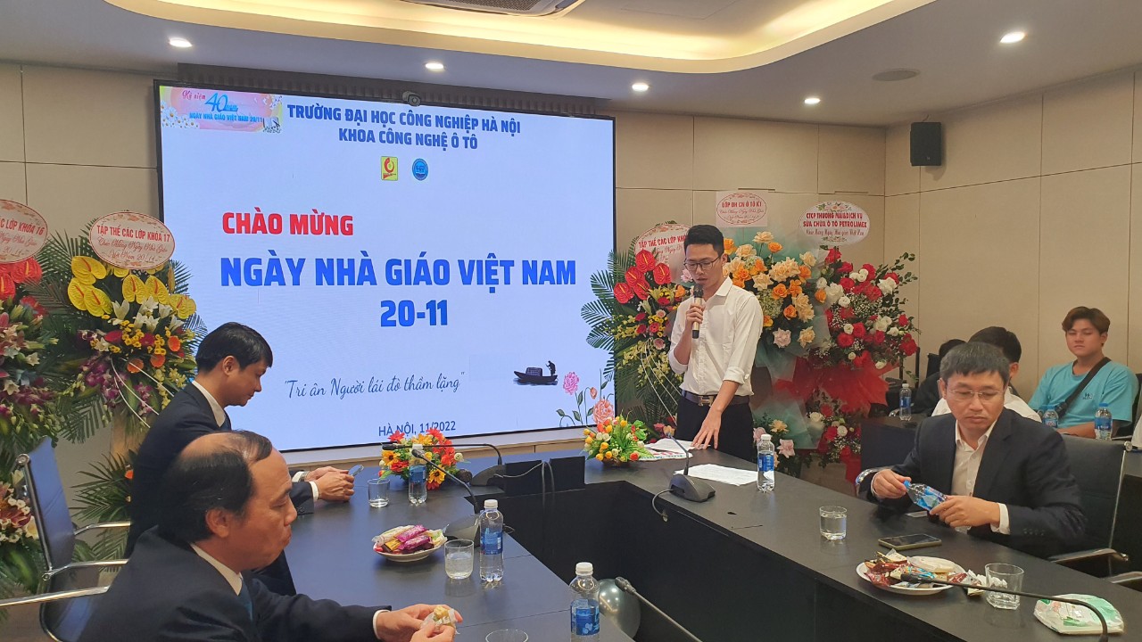 Khoa Công nghệ ô tô tổ chức gặp mặt kỷ niệm 40 năm ngày Nhà giáo Việt Nam 20-11