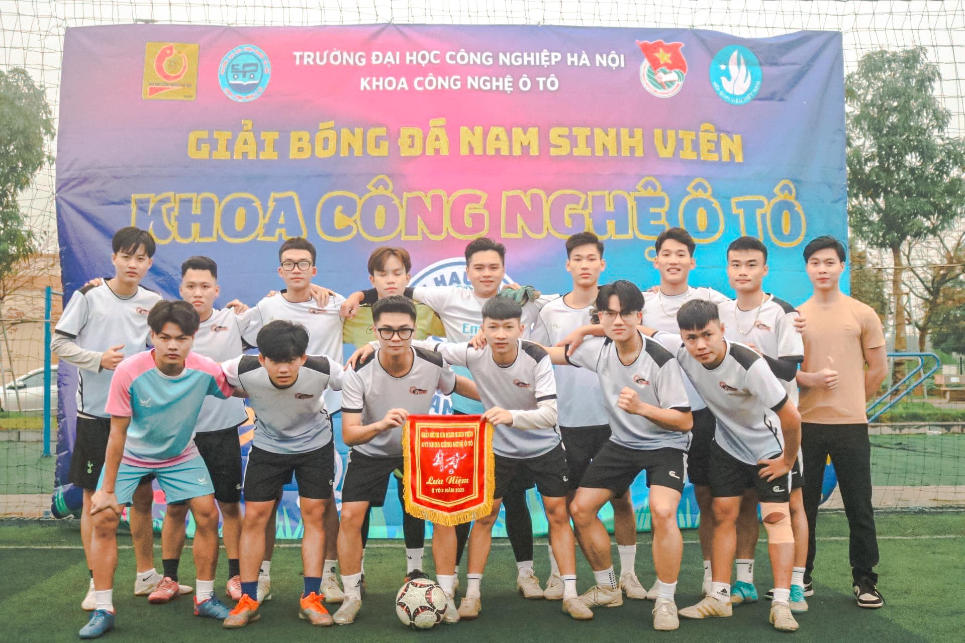 Tưng bừng Khai mạc giải bóng đá nam Khoa Công nghệ ô tô FAT CUP 2023