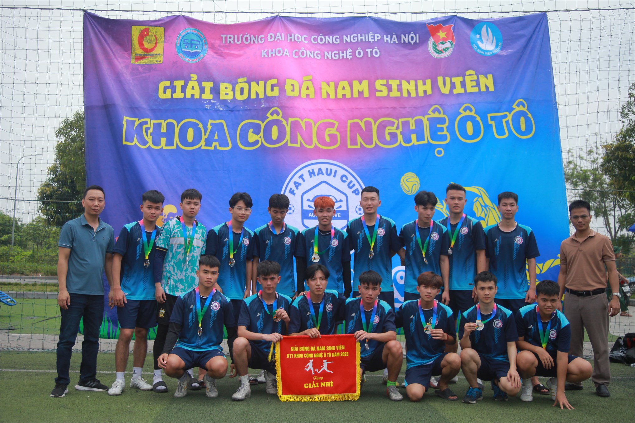 Kịch tính trận Chung kết bóng đá nam FAT Cup 2023 và tưng bừng hội thao Khoa Ô TÔ – Kế toán tại Cơ sở 3 Hà Nam