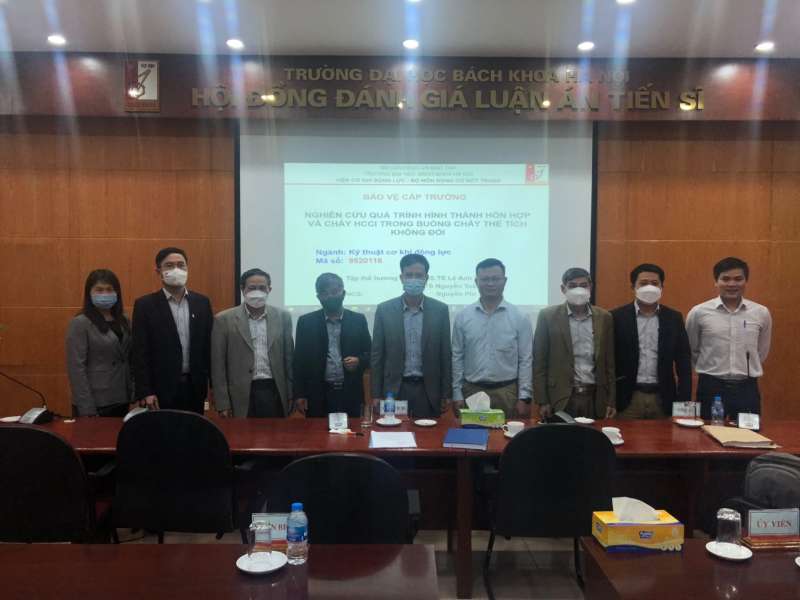 Đồng chí Nguyễn Phi Trường – Giảng viên Khoa Công nghệ ô tô trường Đại học Công nghiệp Hà Nội bảo vệ thành công luận án Tiến sỹ