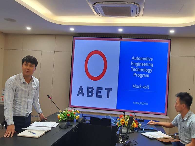 Hội thảo cấp đơn vị “ Tổng kết và triển khai kế hoạch đánh giá CTĐT ngành Công nghệ kỹ thuật ô tô theo ABET